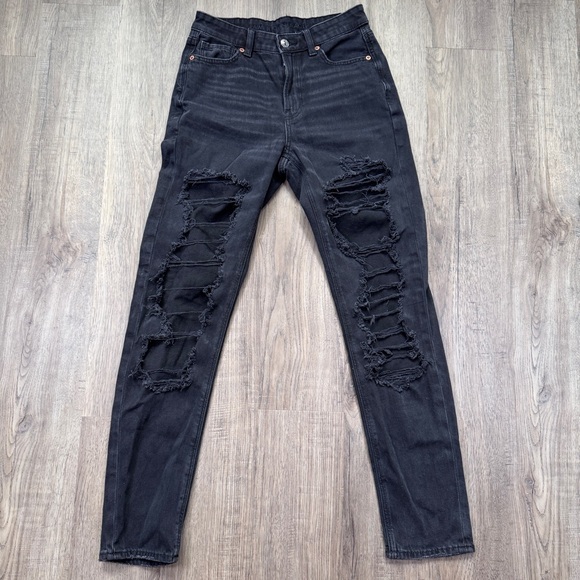 American Eagle Outfitters Denim - American Eagle Outfitters Black Distressed Strigid Mom Jean - Size 4 Long